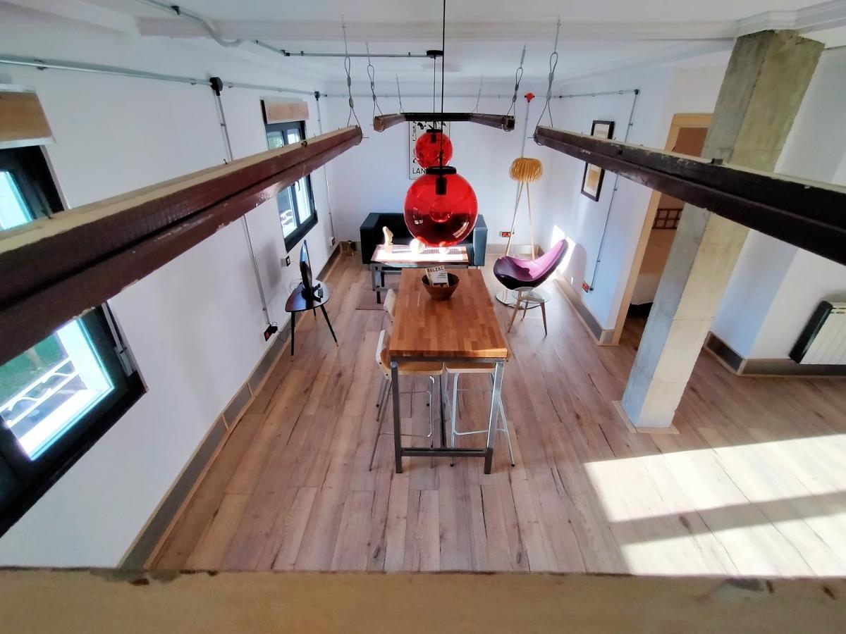 Lotila Flats Mieres Appartement Mieres  Buitenkant foto